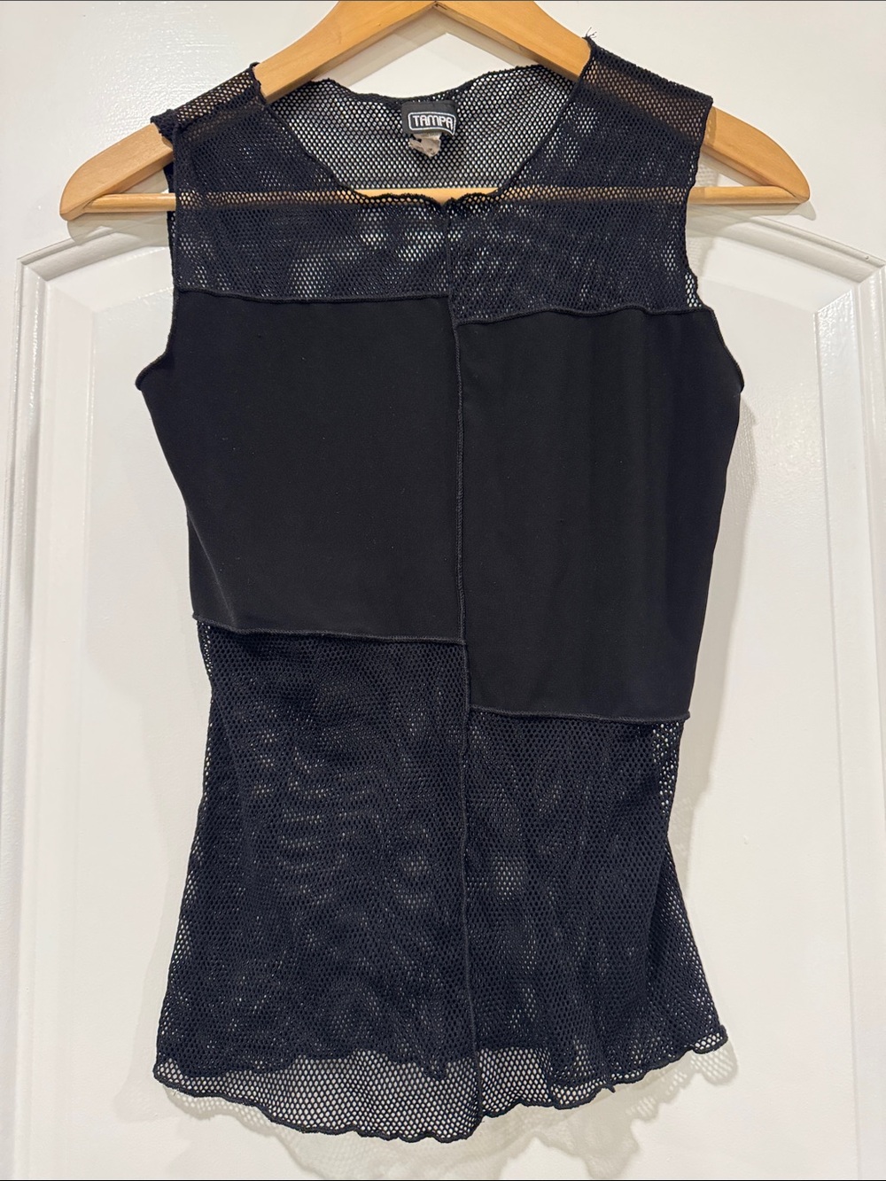 Tampa Black Mesh Panel Sleeveless Top Size Large